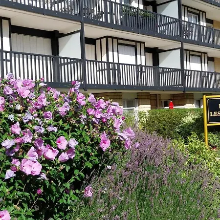 Front De Lejlighed Deauville